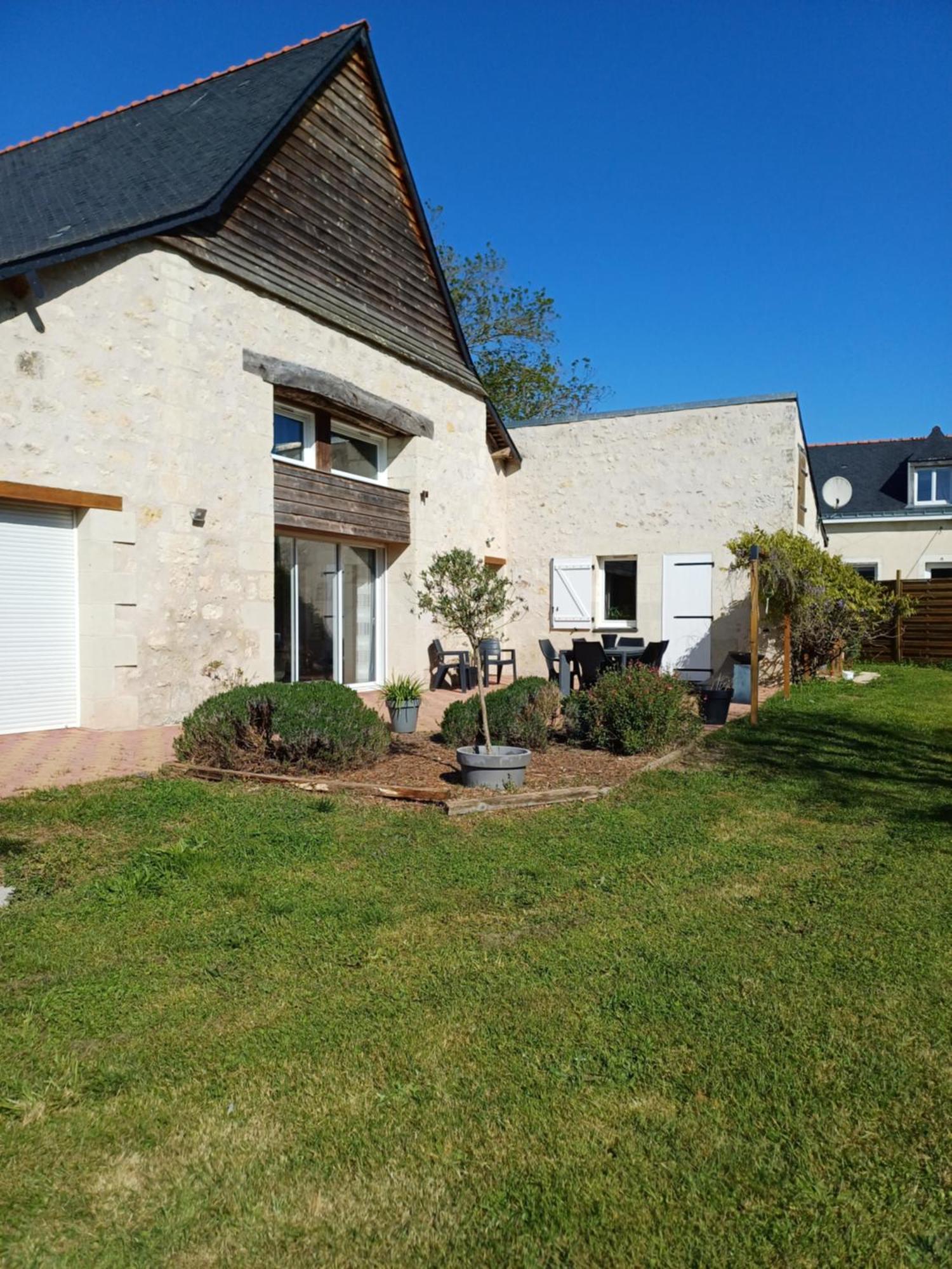La Grange Des Roisnes Bed and Breakfast Longué Buitenkant foto